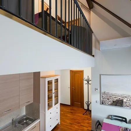 Apartment By The Tower *