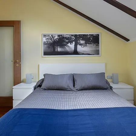 Appartement By The Tower Praag